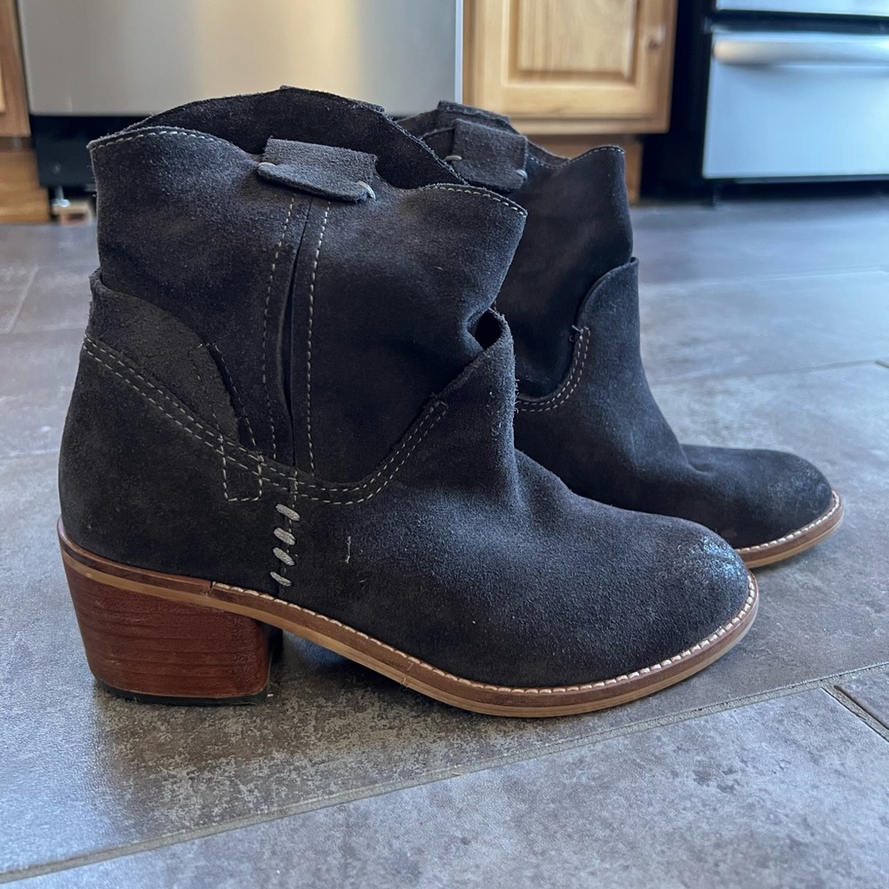 Dolce Vita Booties - Size 6